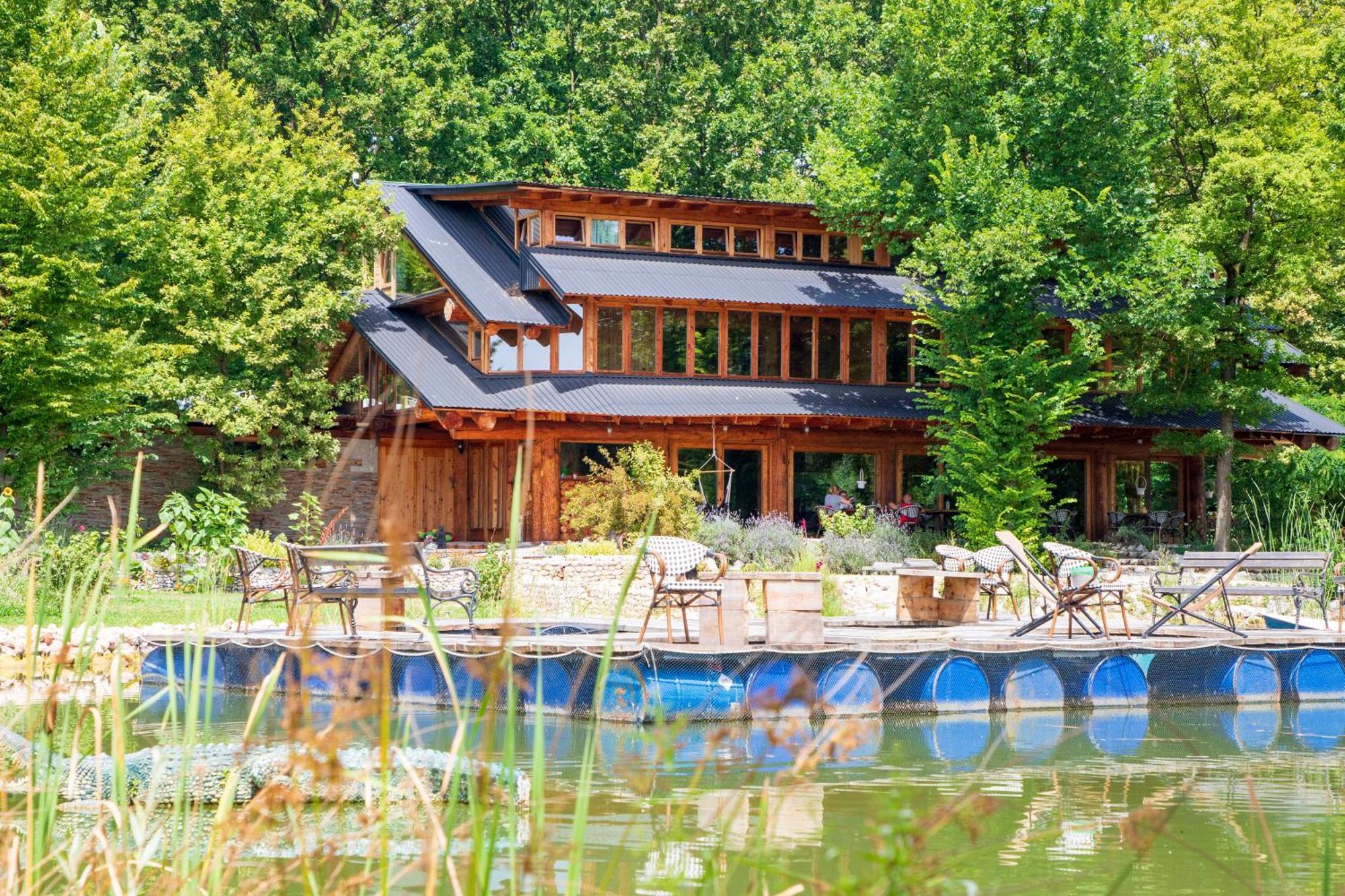 Guest House Mala Prica Zivinice Extérieur photo