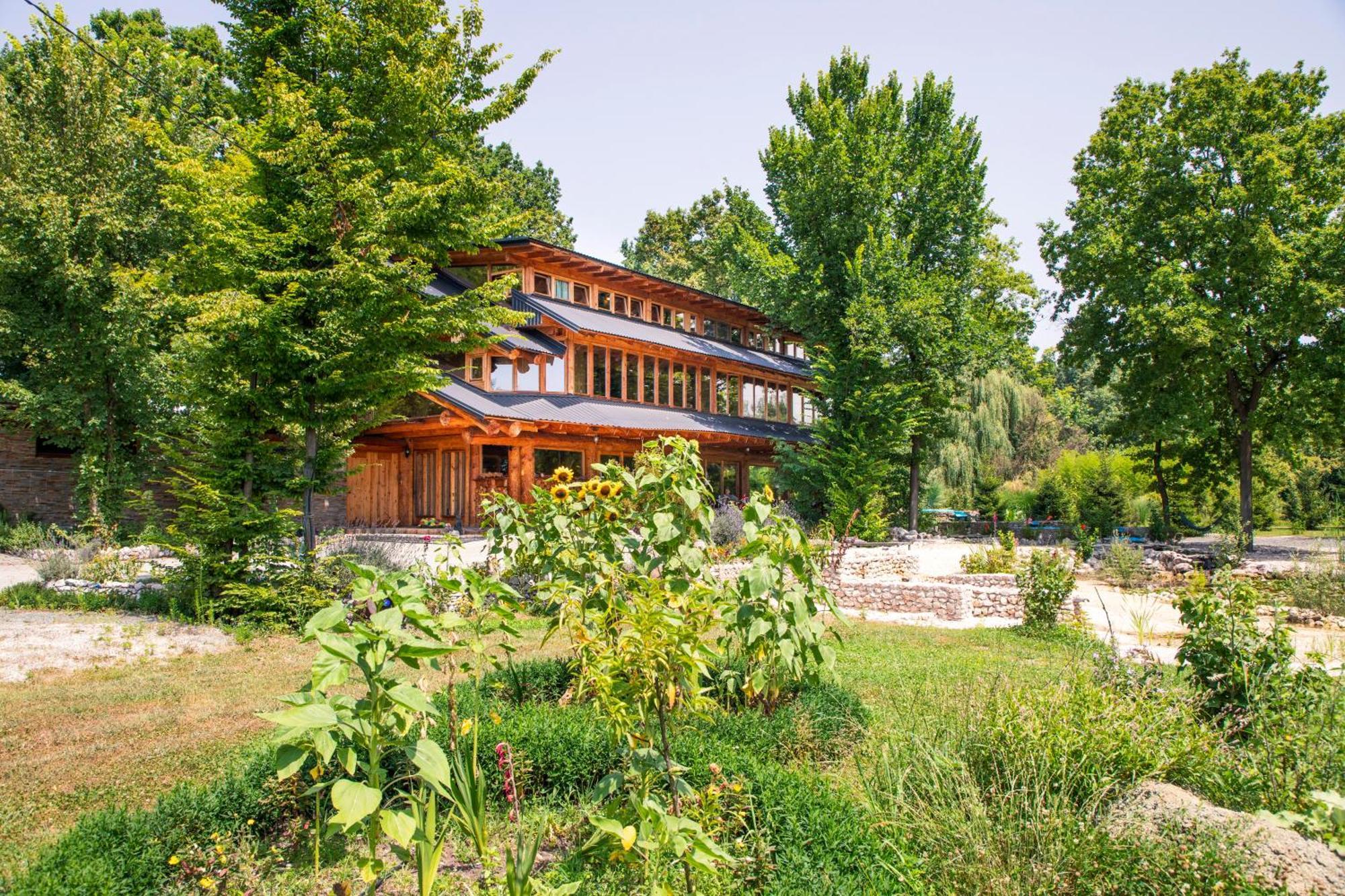 Guest House Mala Prica Zivinice Extérieur photo